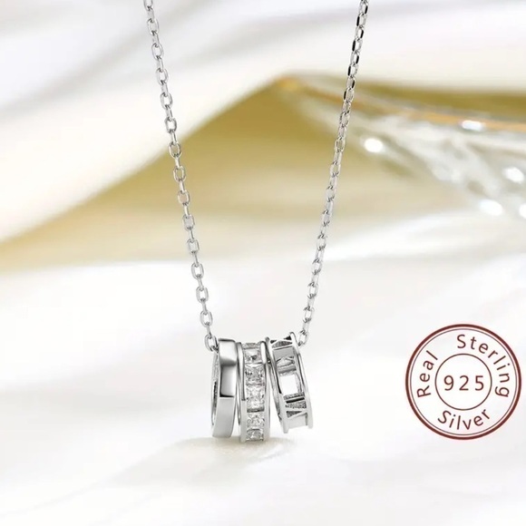 Jenny Louise Boutique Jewelry - S925 Sterling Silver Minimalist Zircon Three-Ring Circle Pendant Necklace